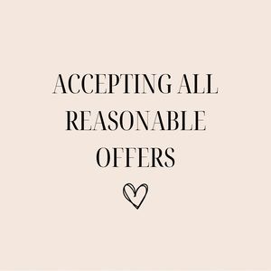 ACCEPTING ALL REASONABLE OFFERS❤️